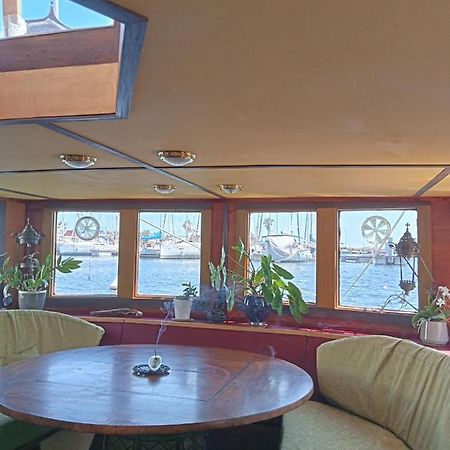 Bateau De Pirates Hotel กรุยซ็อง ภายนอก รูปภาพ