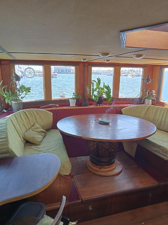 Bateau De Pirates Hotel กรุยซ็อง ภายนอก รูปภาพ