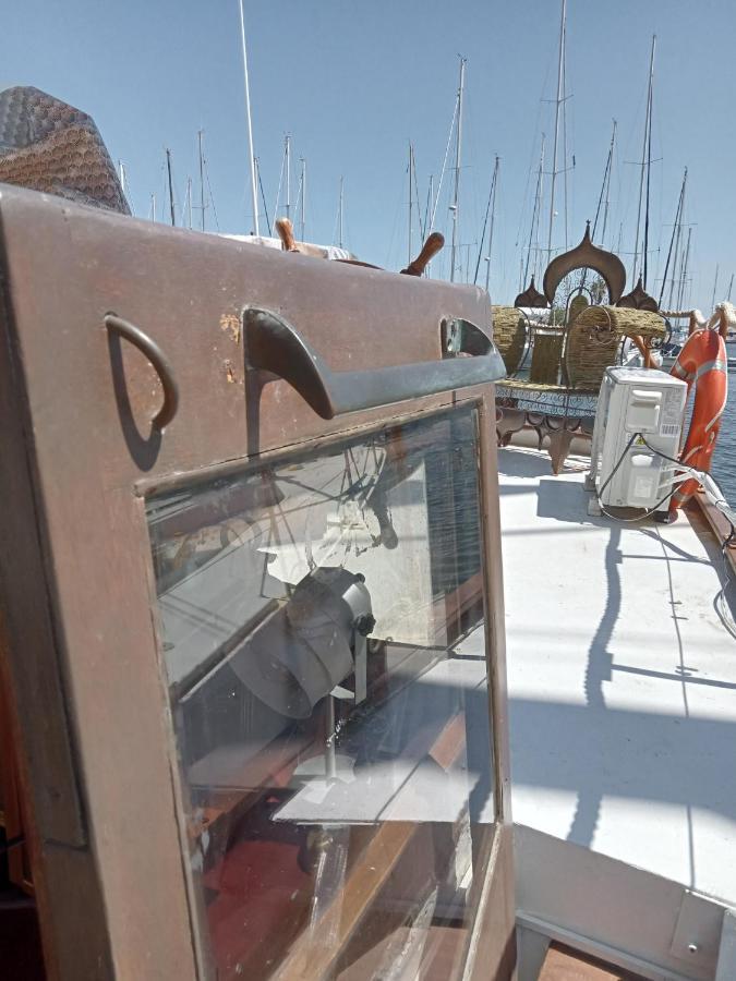 Bateau De Pirates Hotel กรุยซ็อง ภายนอก รูปภาพ